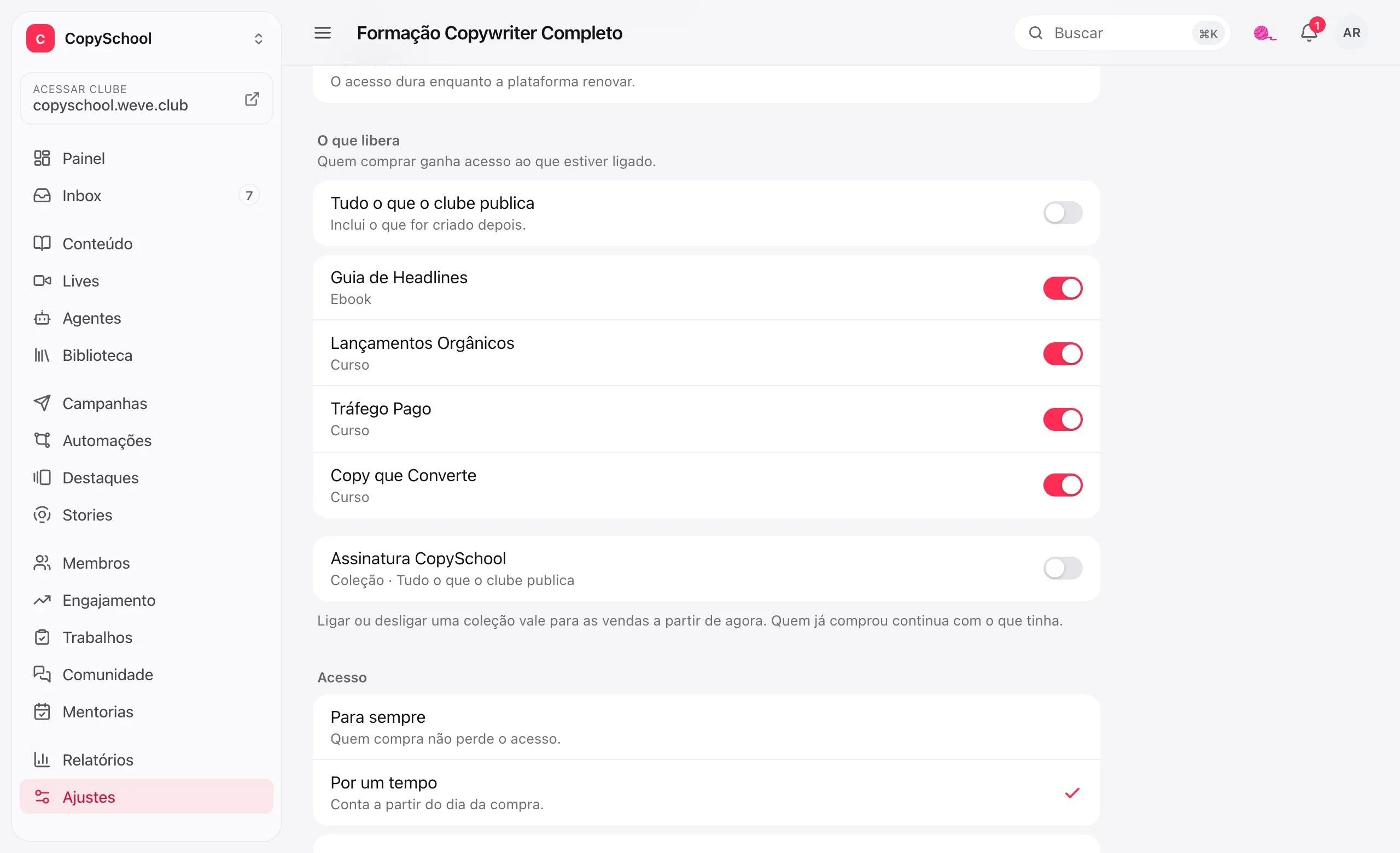 Um produto no painel: o que ele libera, com o ebook e três cursos ligados, e o prazo de acesso