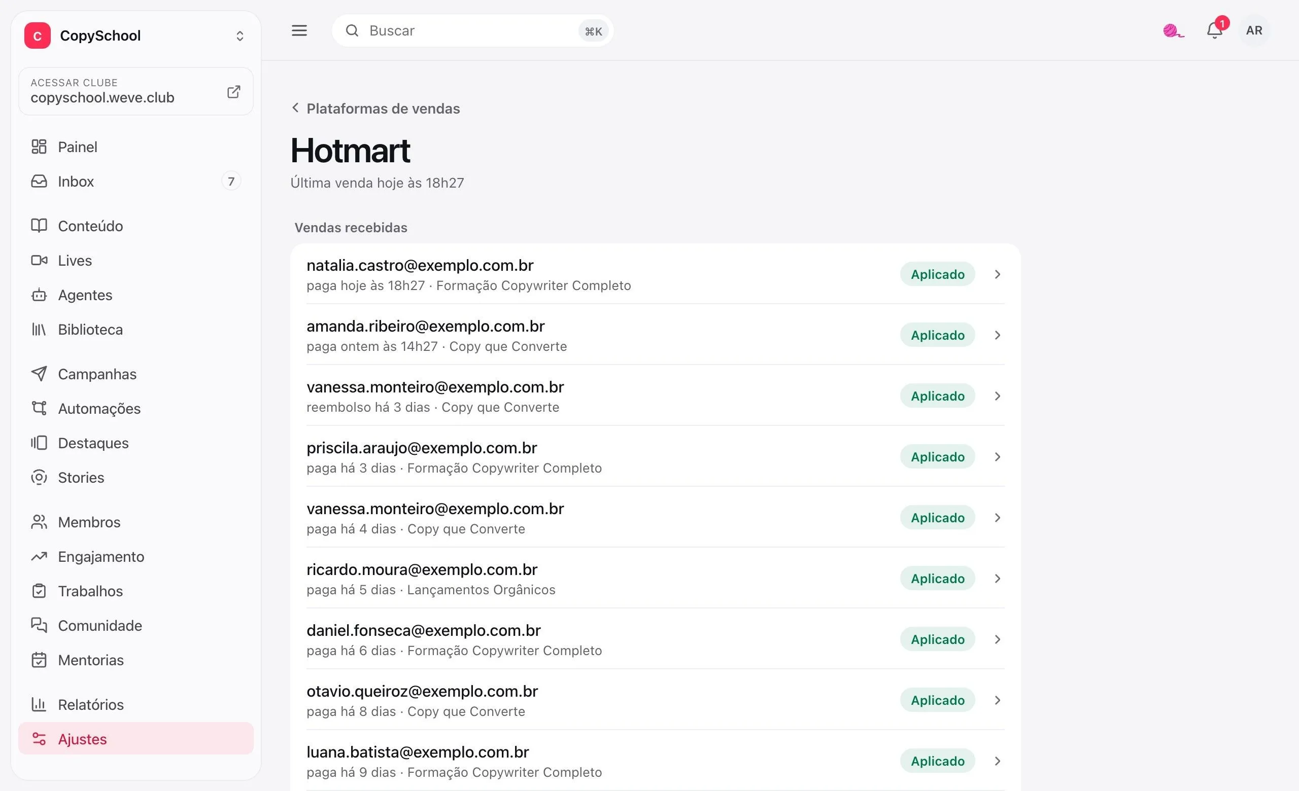 As vendas recebidas da Hotmart: o e-mail de quem comprou, quando foi paga, o produto e o estado Aplicado