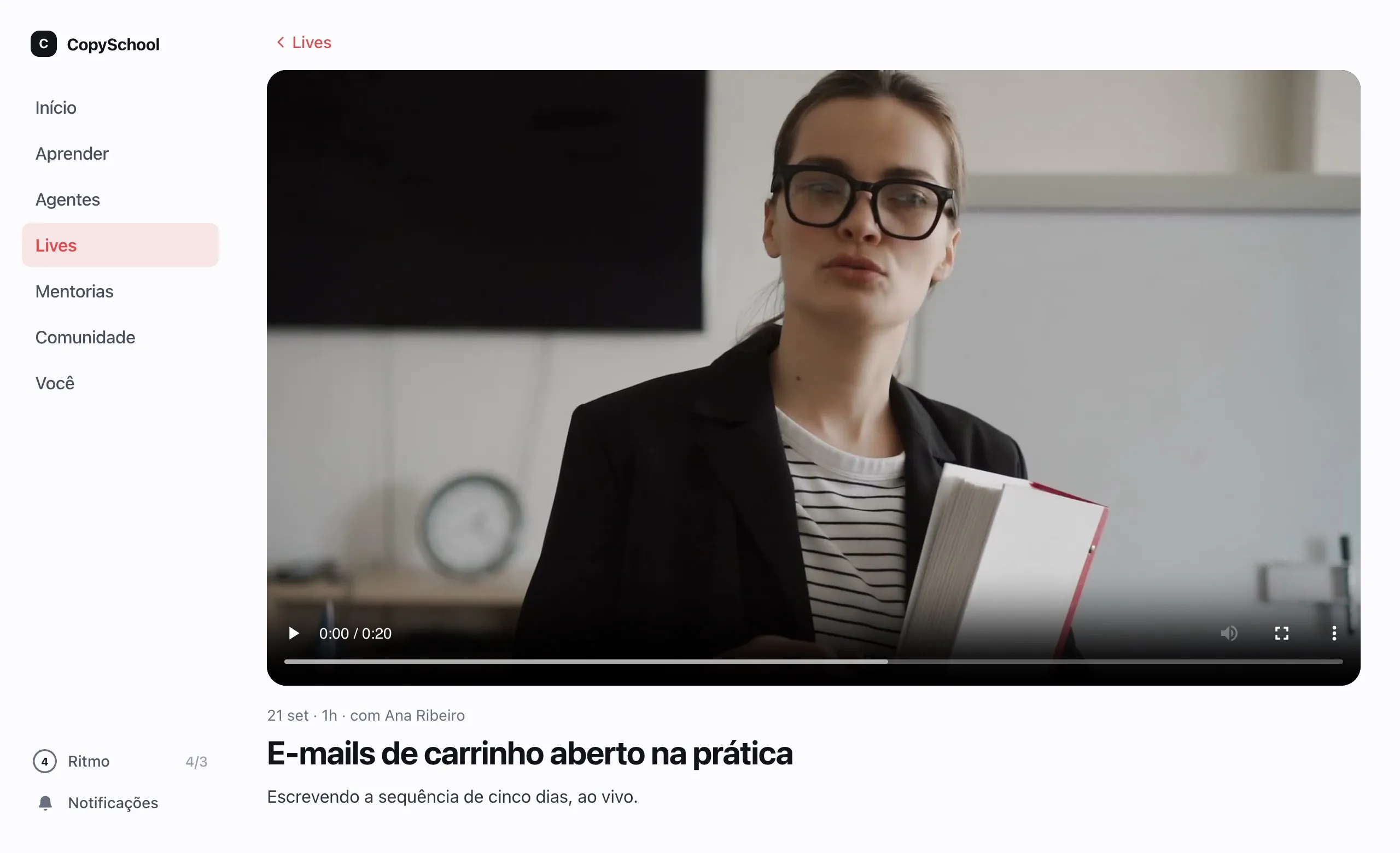 O replay de uma live passada, tocando na página dela