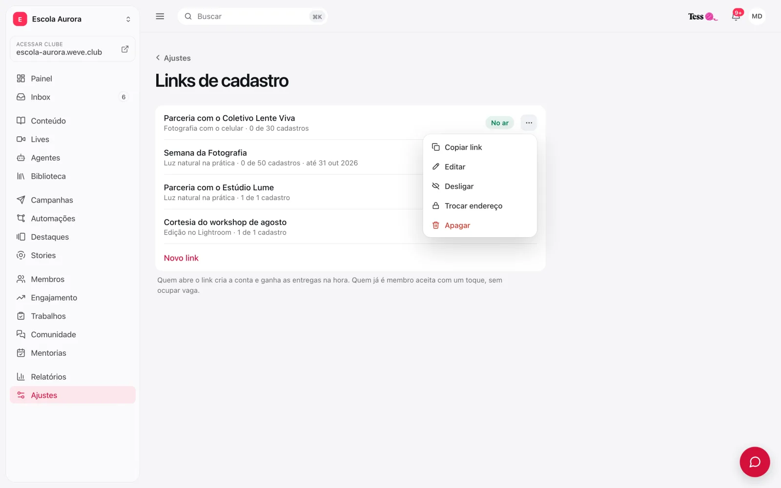 Lista de Links de cadastro com quatro links, situações No ar e Lotado e o menu de ações aberto