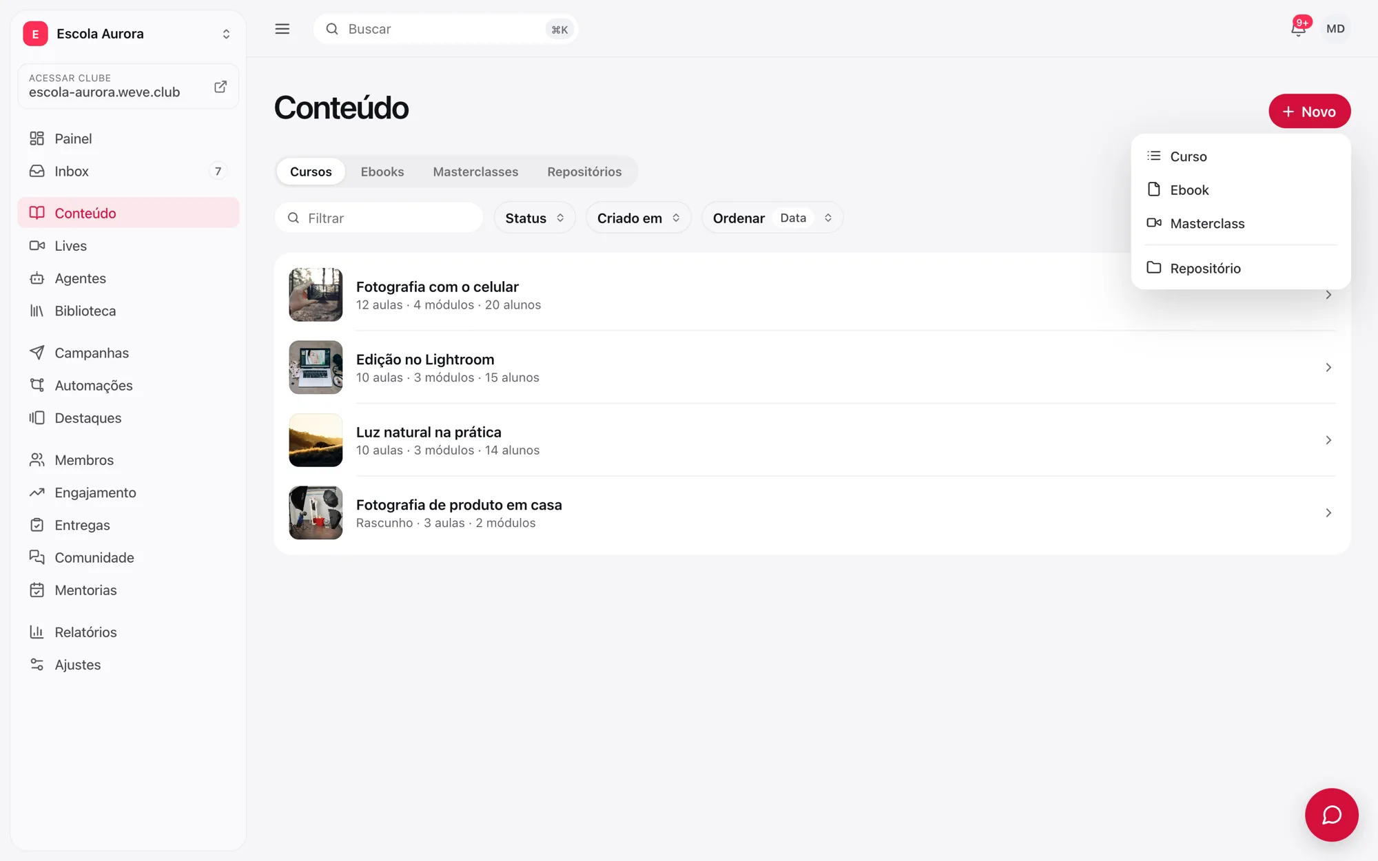 Tela Conteúdo com o menu Novo aberto, mostrando Curso, Ebook, Masterclass e Repositório