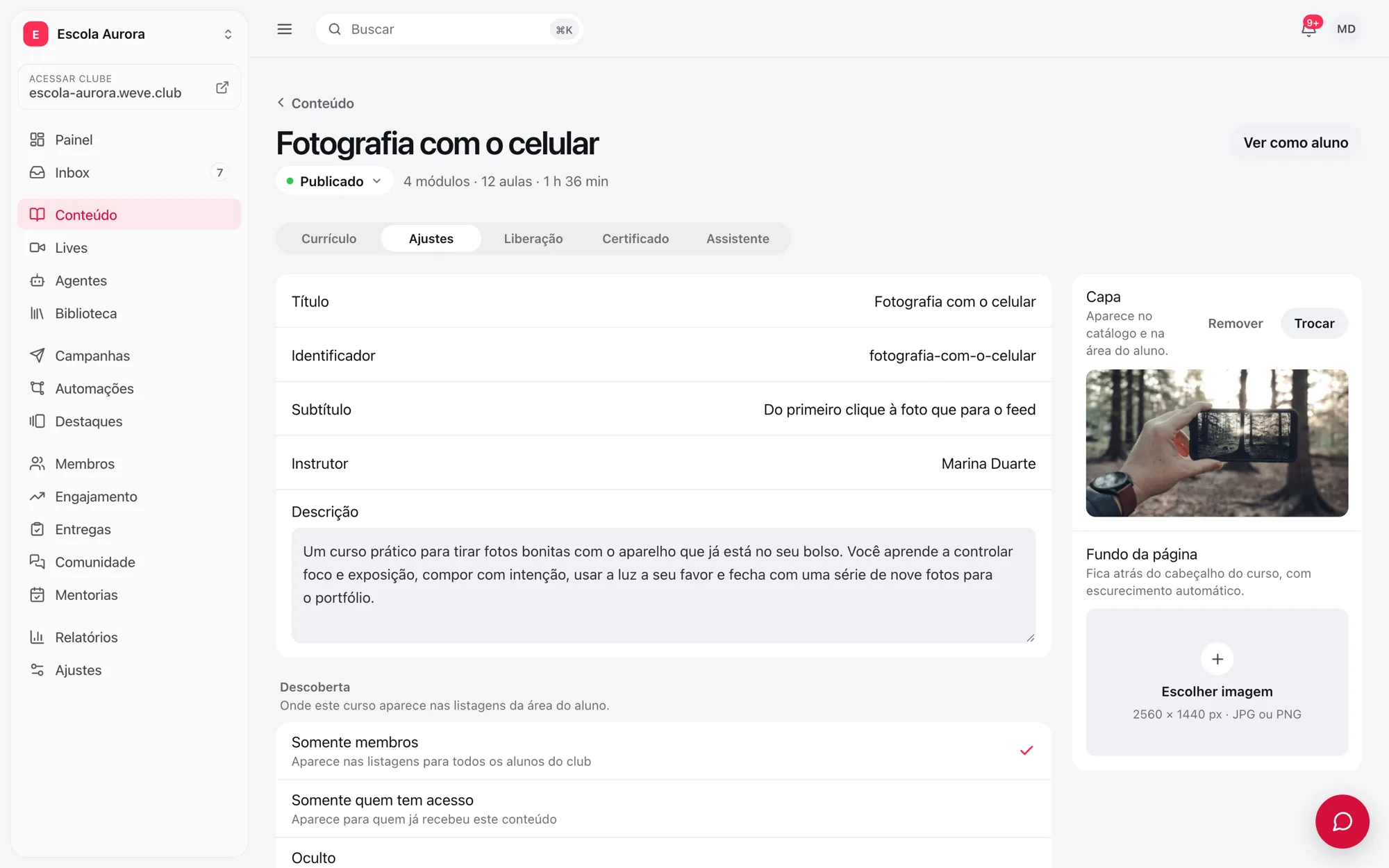 Aba Ajustes do curso com título, subtítulo, instrutor, descrição e a capa ao lado