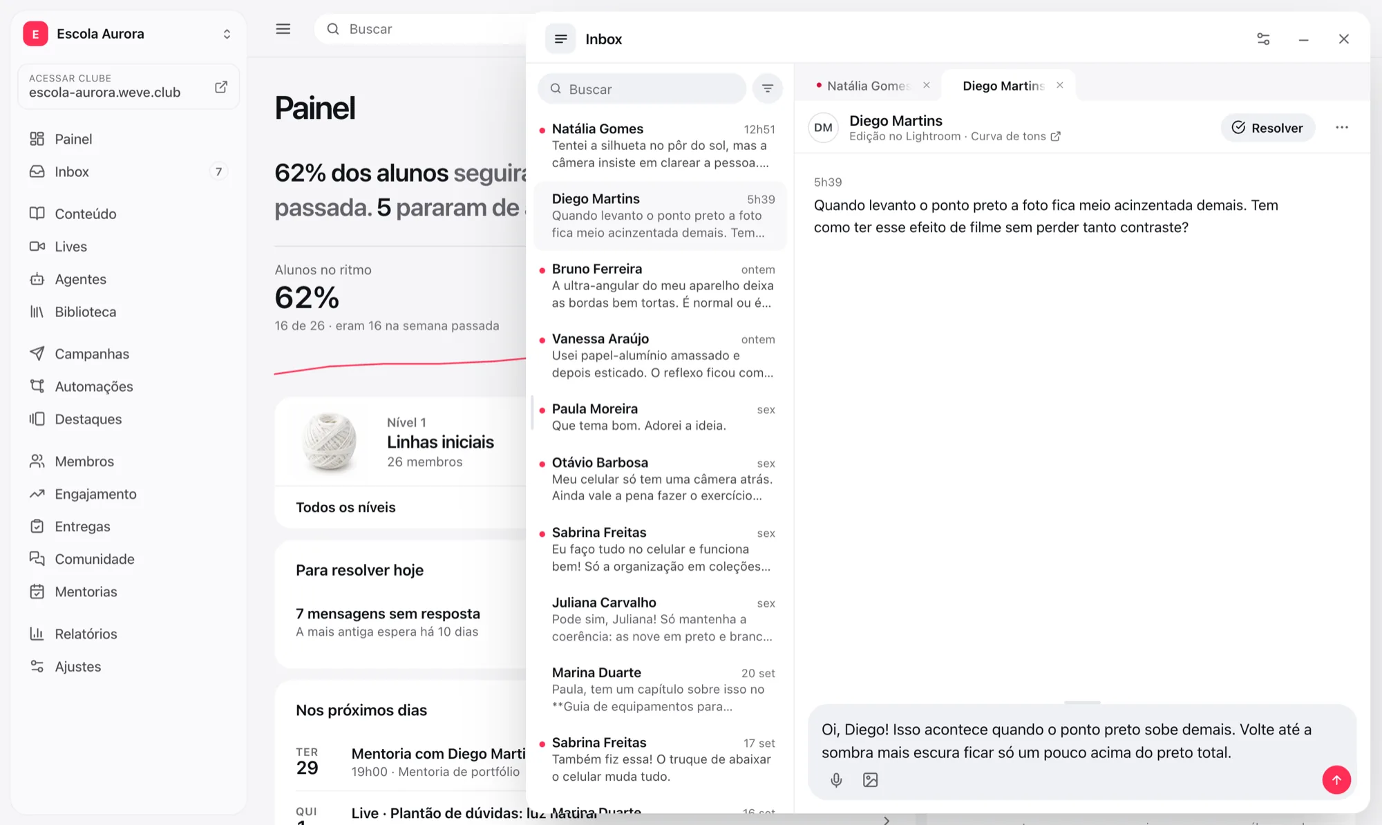 Conversa aberta no Inbox, com a resposta escrita no campo Responder