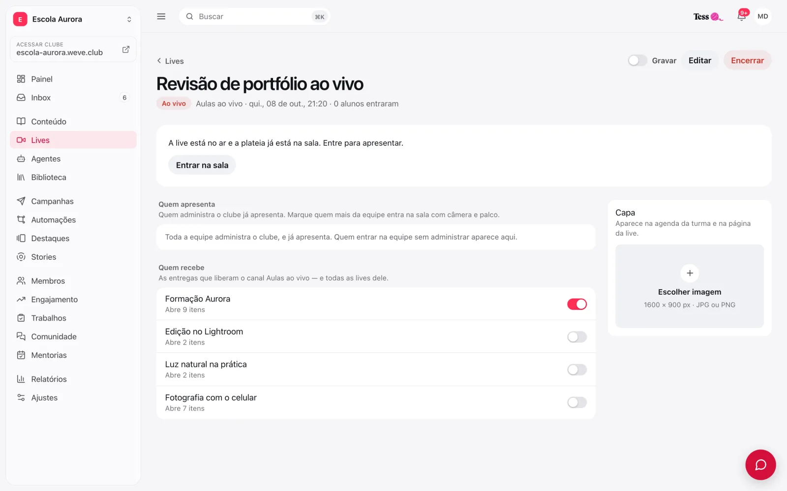 Página da live no ar, com a chave Gravar e os botões Editar e Encerrar no alto